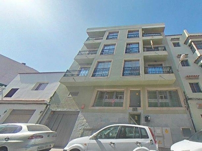 Venta Piso Santa Lucía de Tirajana. Piso de dos habitaciones en Calle Valle Inclan. Primera planta con balcón