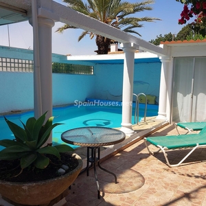 Villa en venta en Costabella, Marbella