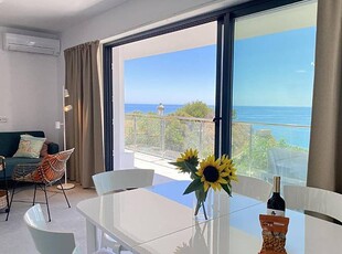 Apartamento con vistas al mar a 1200 m de la playa