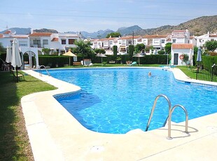 Casa de estilo andaluz con piscina julio y agosto