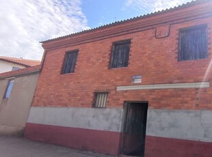 Casa de pueblo 0 habitaciones de 300 m² en Sardonedo (24393)