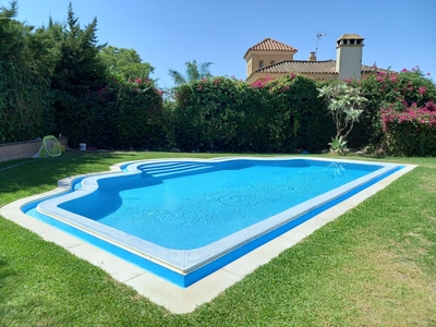 Alquiler de casa con piscina en Mairena del Aljarafe, Simon Verde