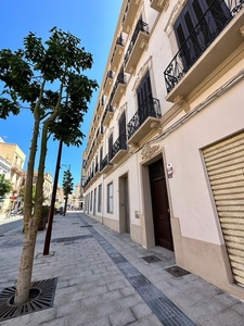 Alquiler de piso en calle Sidi Abdelkader de 2 habitaciones con muebles y balcón