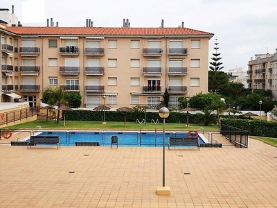 Alquiler Piso El Vendrell. Piso de dos habitaciones en Pere el Gran 16-24. Con terraza