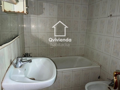 Ático en venta , con 59 m2 y 3 habitaciones y 1 baños. en Canovelles