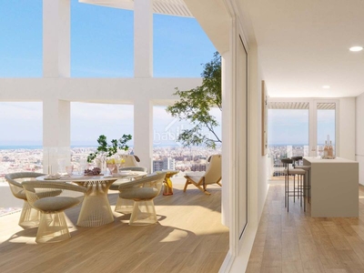 Ático espectacular ático de obra nueva de 4 dormitorios con 60 m² de terrazas en venta en ikon, el nuevo icono residencial diseñado por ricardo bofill en Valencia