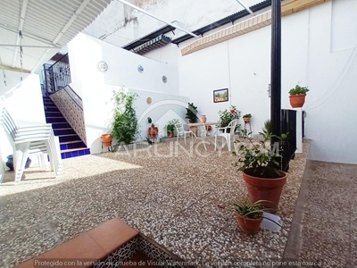 Casa preciosa casa de una planta con gran patio en Alcalá de Guadaira