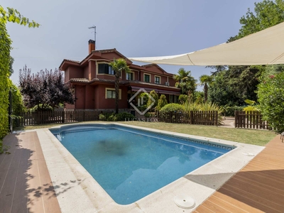 Casa / villa de 426m² en venta en Las Rozas, Madrid