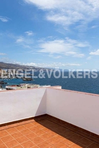 Dúplex en venta en Candelaria-Playa La Viuda de 4 habitaciones con terraza y garaje