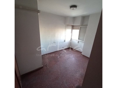 Piso arkia inmobiliaria patraix - san isidro ofrece piso en venta. en Valencia