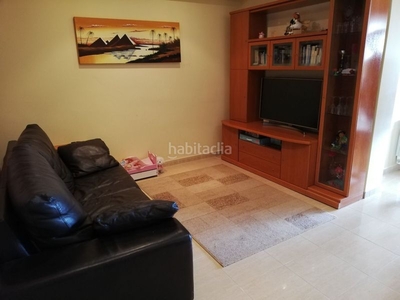 Piso con 2 habitaciones con calefacción en Sant Feliu de Codines