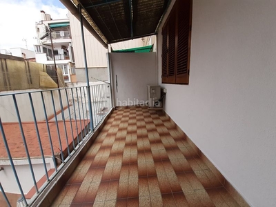Piso con 2 habitaciones con calefacción y aire acondicionado en Mataró