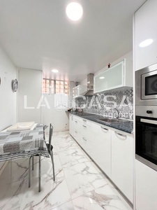 Piso con 3 habitaciones con ascensor y calefacción en Badalona