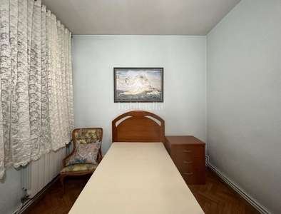 Piso con 3 habitaciones con calefacción en San Cristóbal Madrid