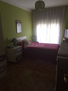 Piso de 160 m2, 5 dormitorios, 2 baños completos, aire acondicionado, ascensor, amueblado, para entrar a vivir.,trastero en Fuenlabrada