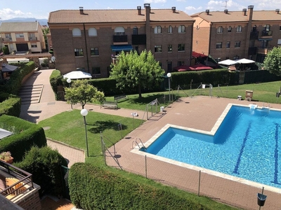Piso en alquiler en San Cristóbal de Segovia de 3 habitaciones con piscina y garaje