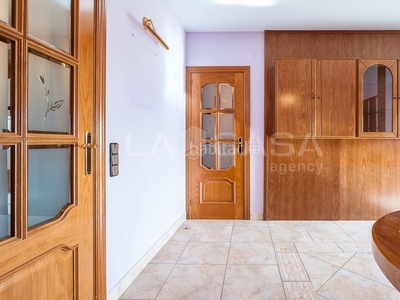 Piso en carrer de sant roc piso con 4 habitaciones con ascensor en Hospitalet de Llobregat (L´)