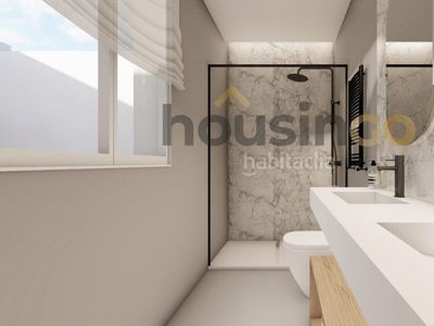 Piso en venta con 72 m2, 2 habitaciones y 2 baños, ascensor, amueblado, aire acondicionado y calefacción individual gas natural. en Madrid