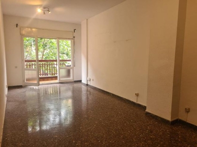 Piso en venta El Camp De L'arpa Del Clot, Barcelona