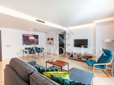 Piso fabuloso apartamento de 2 dormitorios en una planta media en una urbanización de lujo de nueva construcción, acqua, situada a poca distancia a pie de la playa y del paseo marítimo de san pedro de alcántara. en Marbella