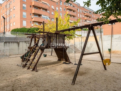 Piso se vende fantástico piso con terraza en Parque Coimbra en Móstoles