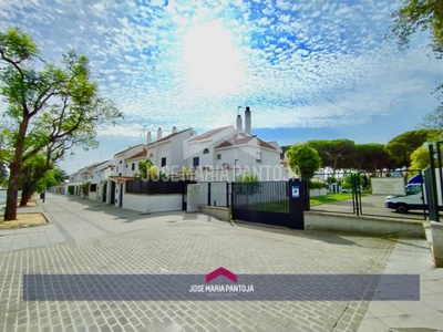 Venta Casa adosada Jerez de la Frontera. Con terraza 172 m²