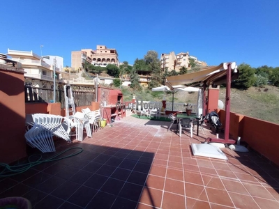 Venta Casa adosada en Calle del Arroyo Aceiteros Málaga. Con terraza 166 m²