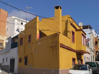Venta Casa unifamiliar Algeciras. Con terraza 125 m²