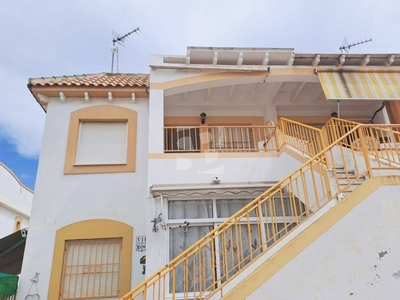Venta Casa unifamiliar en Avenida de Ramón del Valle-Inclán Torrevieja. Con terraza 75 m²
