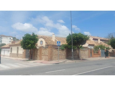 Venta Casa unifamiliar en Calle Maria Tubau Málaga. Buen estado con terraza 320 m²
