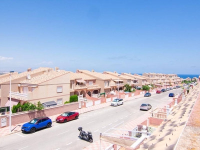 Venta Casa unifamiliar en Calle Río Vinalopó Santa Pola. Buen estado con terraza 128 m²