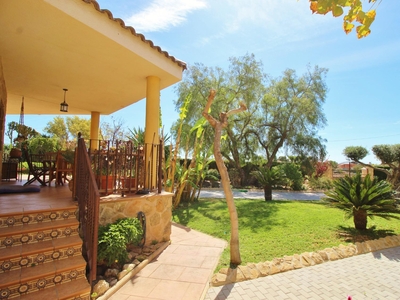 Venta de casa con piscina y terraza en MORALET, El Moralet