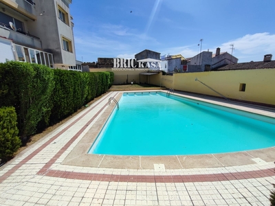Venta de piso con piscina en Malpartida de Cáceres