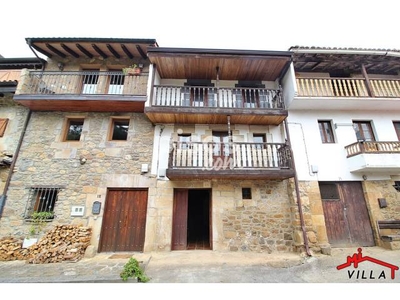 Casa adosada en venta en Barrio de la Balbacienta en Revilla (Guriezo) por 150.000 €