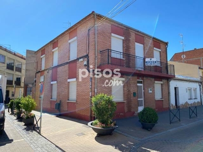 Casa adosada en venta en Calle de la Cañada, 1 en Viana de Cega por 169.900 €