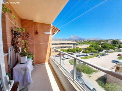 AMPLIO Y SOLEADO APARTAMENTO CON GARAJE PRIVADO EN VILLAJOYOSA