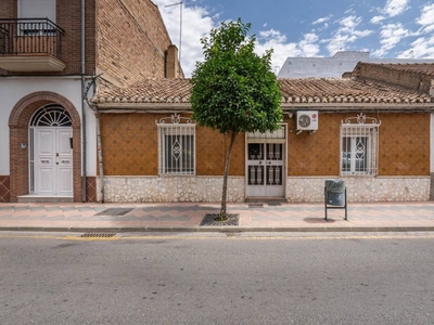 Venta Casa adosada en Andalucia 6 Armilla. 130 m²