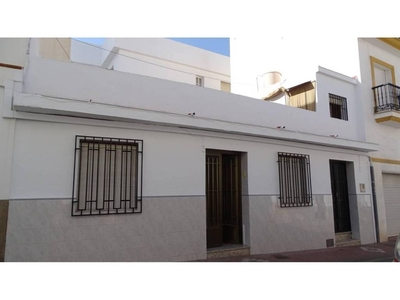Venta Casa unifamiliar en Calle Cristo Salobreña. Buen estado con terraza 230 m²