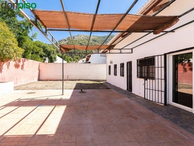 Venta Casa unifamiliar en Calle Jaén Nívar. Con terraza 310 m²