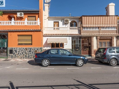 Venta Casa unifamiliar en de Azorín Armilla. Con balcón 120 m²