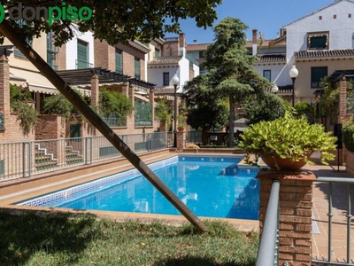Venta Casa unifamiliar en Doctor Lopez Font 40 Granada. Con terraza 305 m²