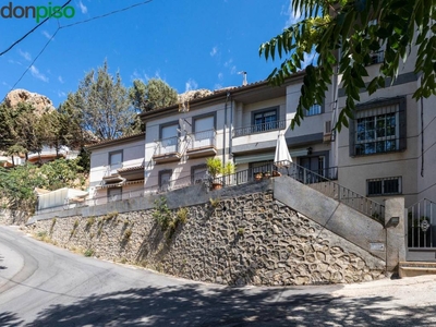 Venta Casa unifamiliar en Solana de la Mora Cogollos de La Vega. Con balcón 242 m²