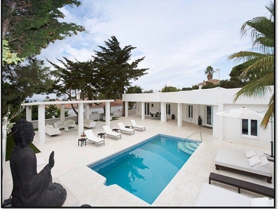 Venta Casa unifamiliar Marbella. Con terraza 200 m²