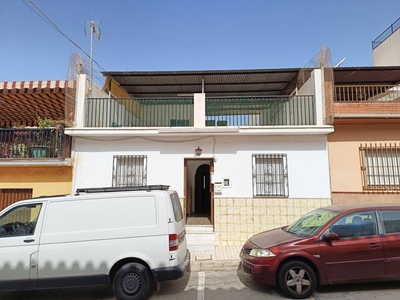 Venta Chalet en Calle Nuestra Señora de los Dolores Vélez-Málaga. Con terraza 76 m²