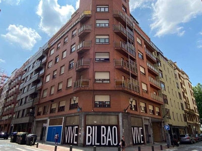 Venta Piso Bilbao. Piso de cuatro habitaciones A reformar primera planta con terraza