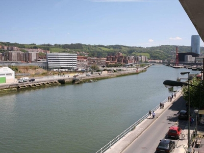 Venta Piso Bilbao. Piso de tres habitaciones Buen estado segunda planta con terraza