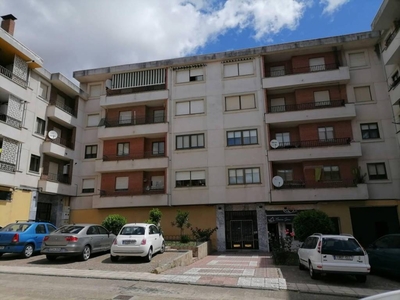 Venta Piso Ciudad Rodrigo. Piso de tres habitaciones en Calle SANCHO IV 2. A reformar segunda planta con terraza