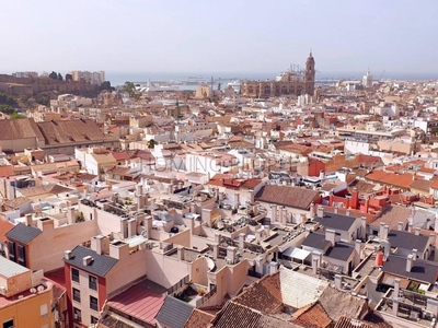 Venta Piso Málaga. Piso de tres habitaciones en Hermosilla 9 10ª. El Ejido Málaga. Buen estado calefacción central