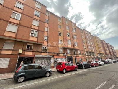 Venta Piso Valladolid. Piso de tres habitaciones Quinta planta calefacción individual