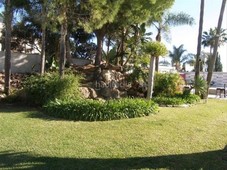 Chalet con 8 habitaciones amueblado con parking y piscina en Marbella